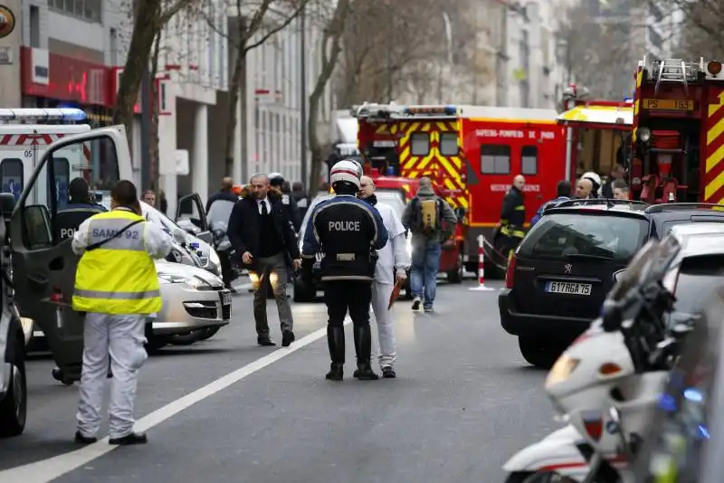 sparatoria a montrouge parigi