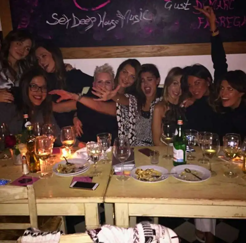 belen rodriguez al compleanno di antonia achille  