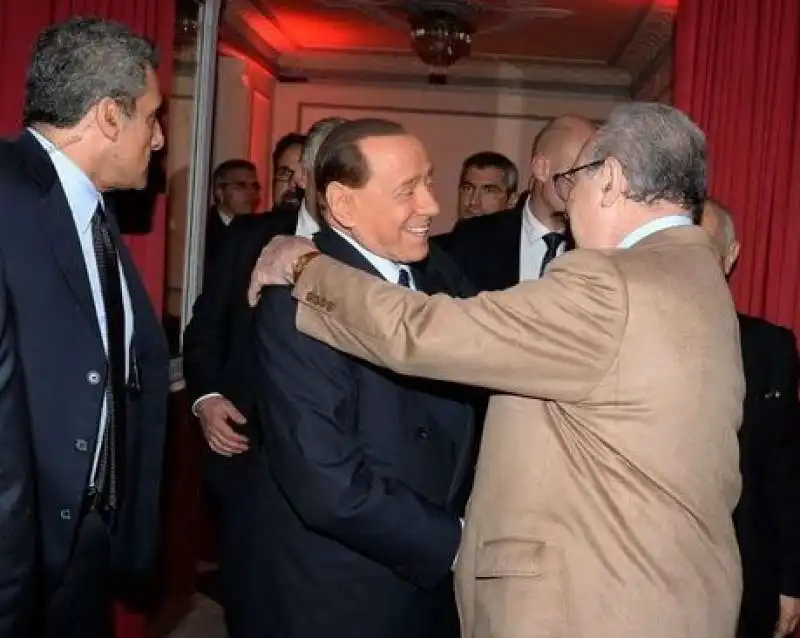 berlusconi al bagaglino con pingitore  1