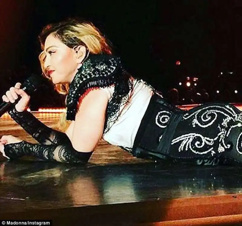 MADONNA SI ESIBISCE UBRIACA IN KENTUCKY