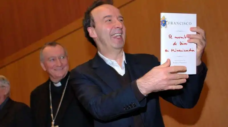 roberto benigni alla presentazione del libro su papa bergoglio