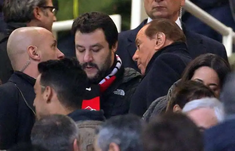 salvini e berlusconi allo stadio  b