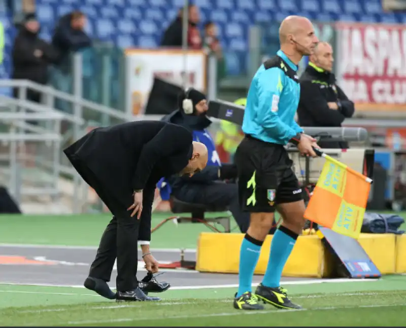 SPALLETTI SASSOLINO NELLA SCARPA