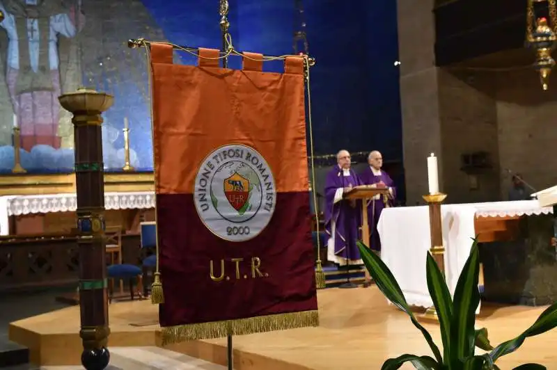 stendardo dell unione tifosi romanisti