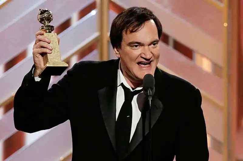 tarantino accetta il golden globe per ennio morricone