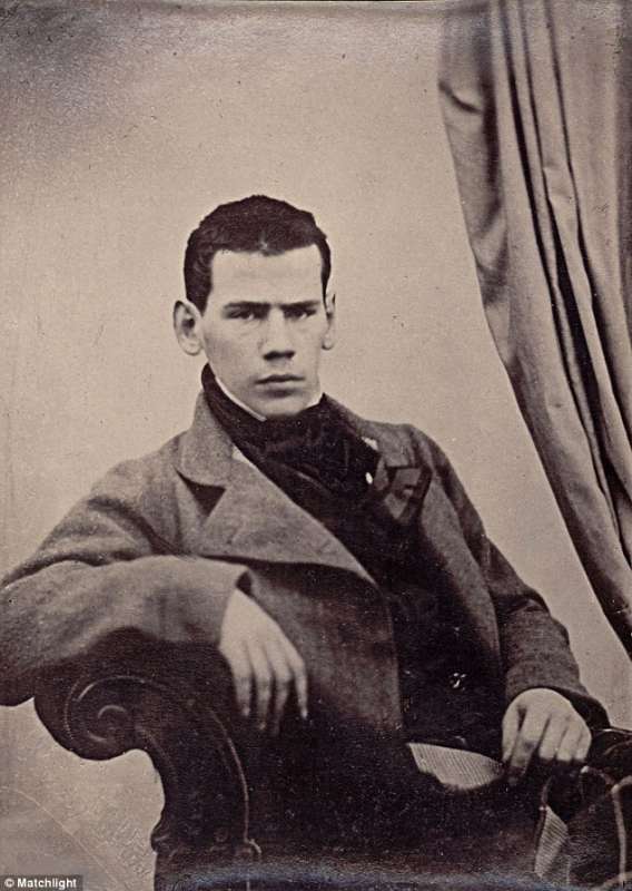 tolstoy da giovane