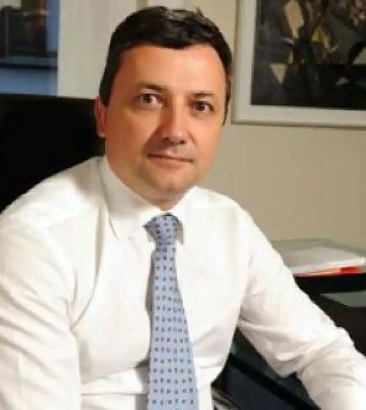 ANDREA MUNARI