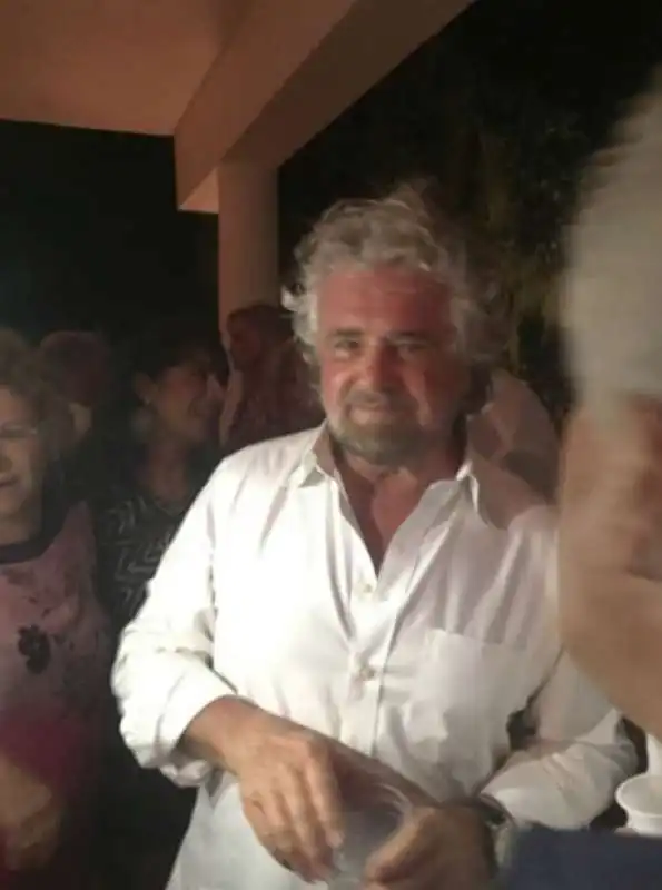 capodanno malindi beppe grillo  