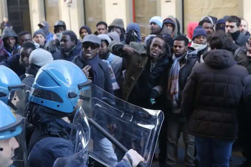 FIRENZE MIGRANTI