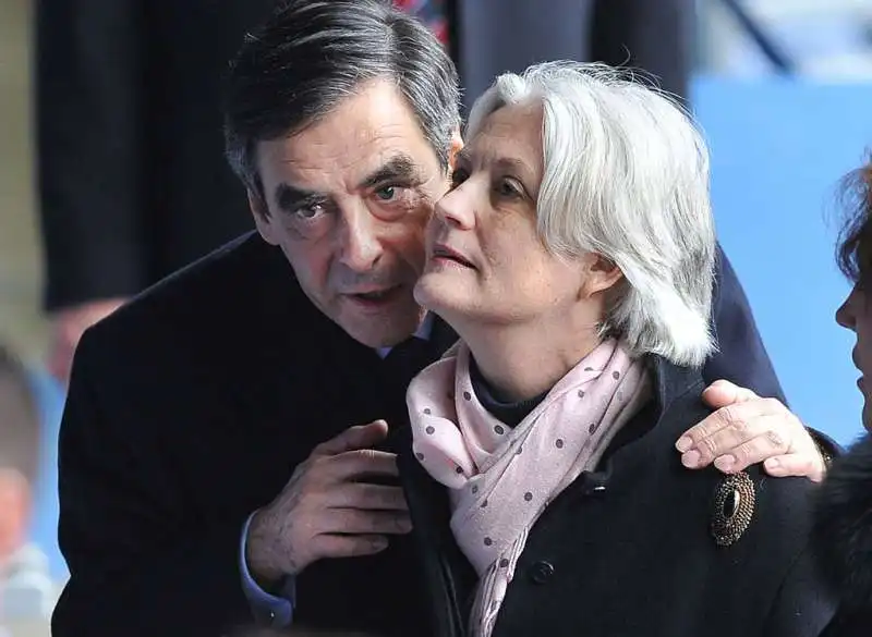 FRANCOIS FILLON  CON LA MOGLIE PENELOPE