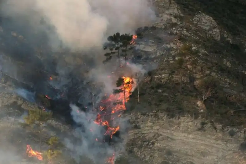 GENOVA INCENDI 5