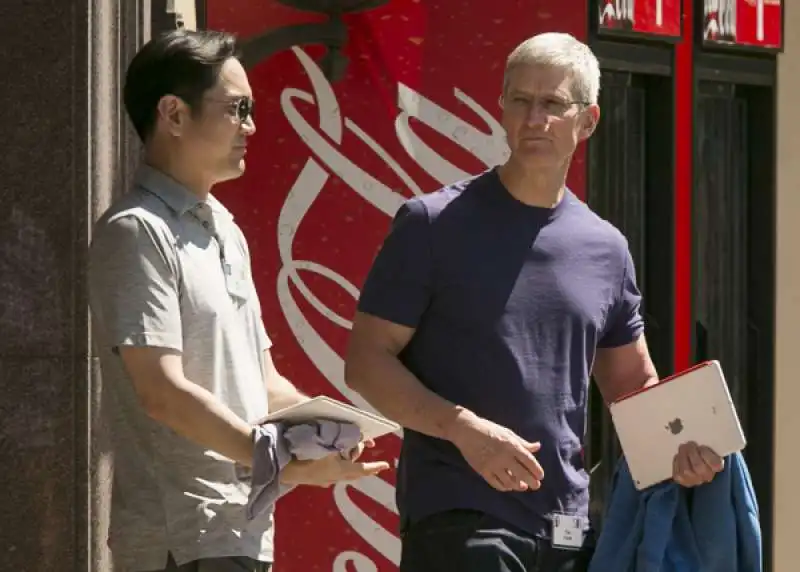 jay y lee di samsung con tim cook di apple