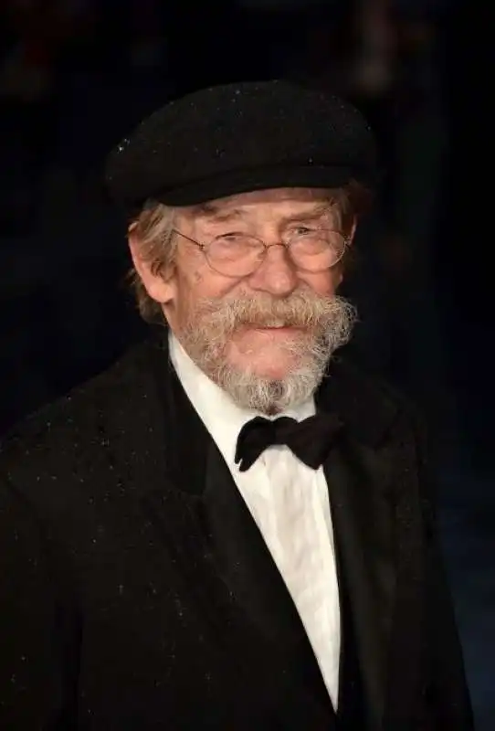 JOHN HURT 2