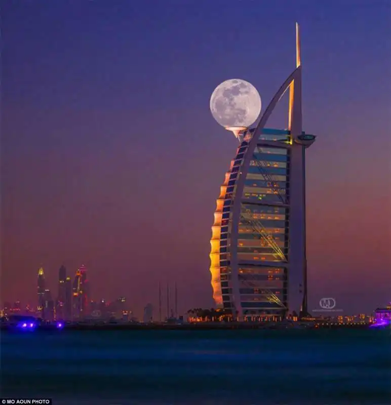 la luna a dubai