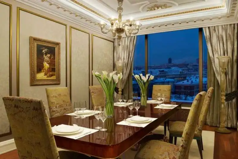 la suite  del ritz  carlton di mosca