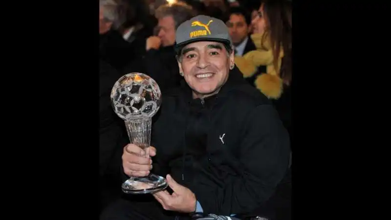 MARADONA NELLA HALL OF FAME DEL CALCIO ITALIANO