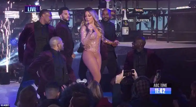 mariah carey e lo show di capodanno a times square  3