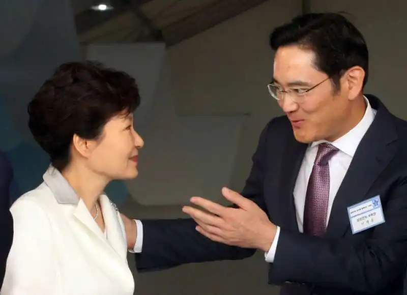 park geun hye con jay y lee di samsung