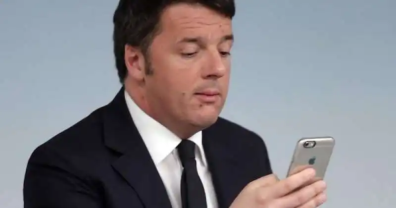 renzi al telefono