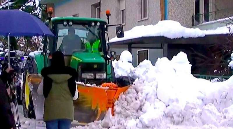 valanga di neve su un hotel a rigopiano 12