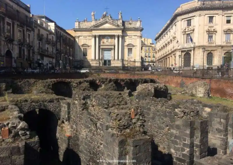 catania anfiteatro romano