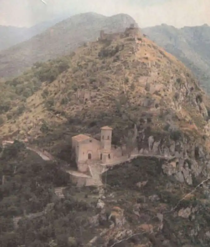 chiesa di  san tommaso a roccasecca