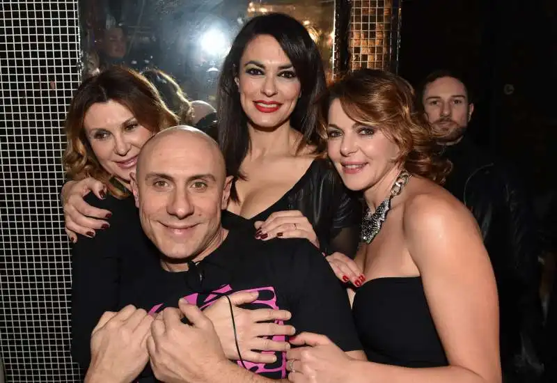 diego longobardi manuela moreno mariagrazia cucinotta e claudia gerini