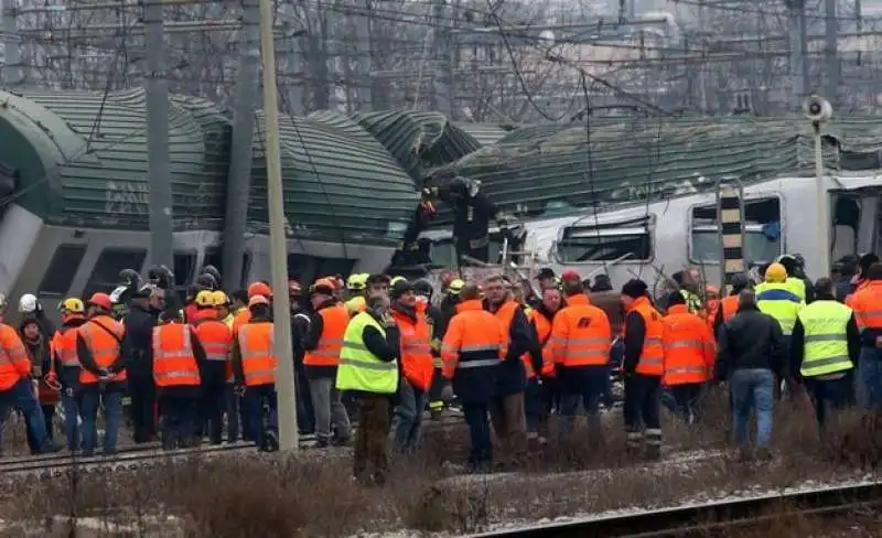 disastro ferroviario a milano 15