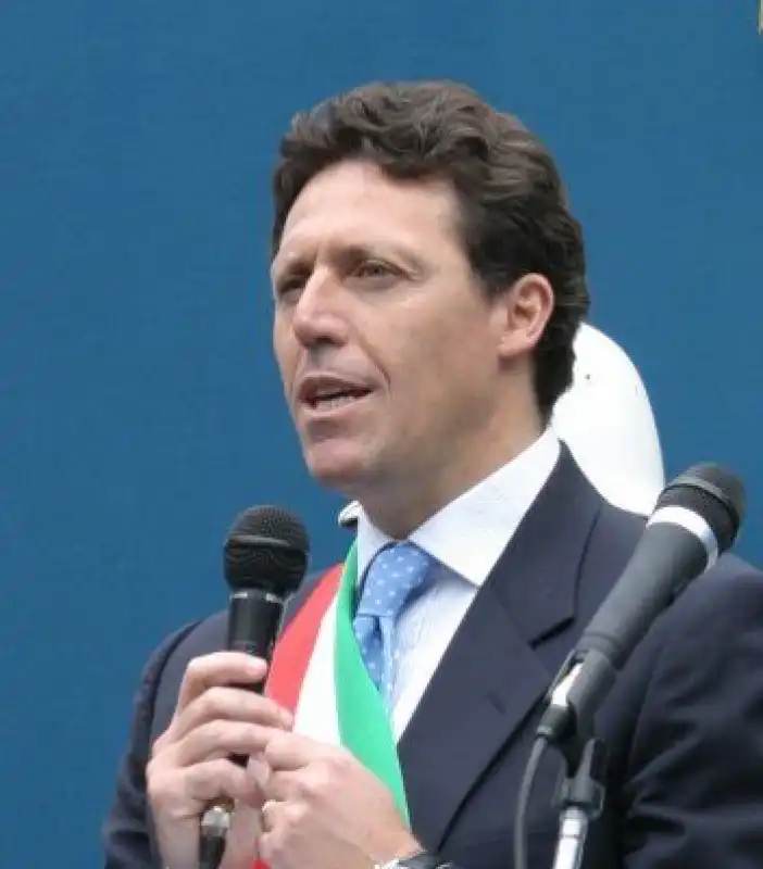 enzo  cuomo