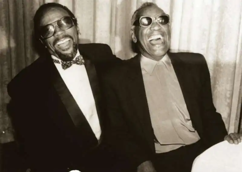 JONES E RAY CHARLES 2