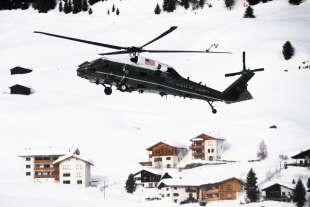 l arrivo di trump a davos 5