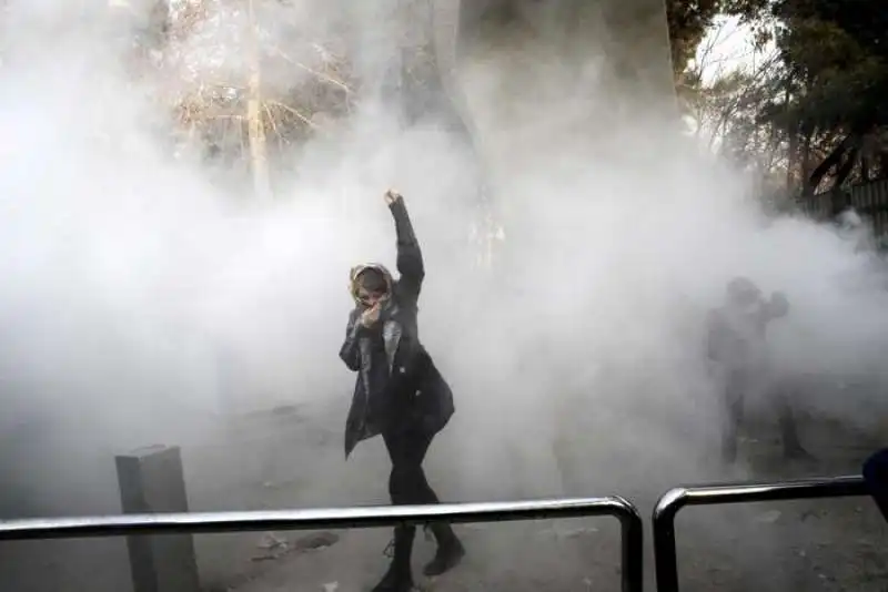 Proseguono le proteste in Iran contro il carovita ed il regime 