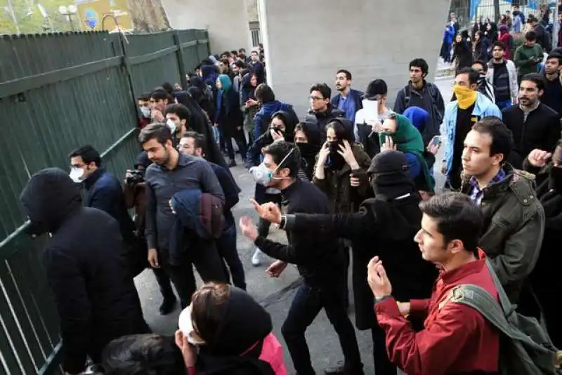 PROTESTE TEHERAN2