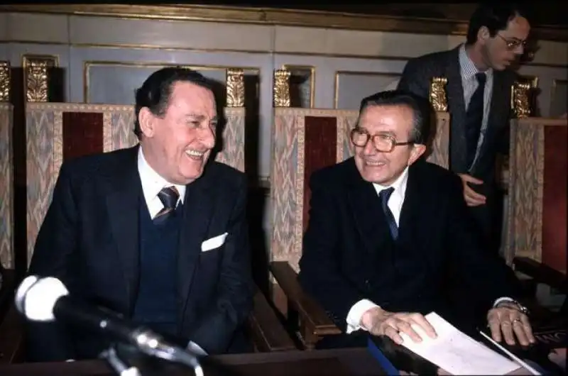 Andreotti con Alberto Sordi a Roma nel 1978 (Radogna)