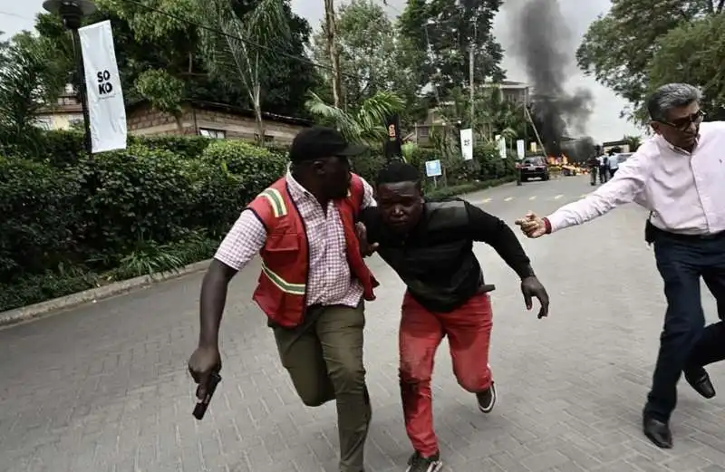 attentato in un hotel di nairobi 9