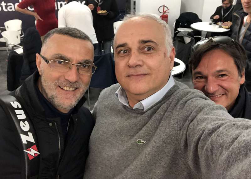 bergomi caressa selfie foto mezzelani gmt090