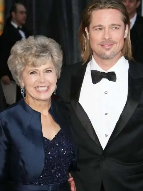 brad pitt e la madre jane 1