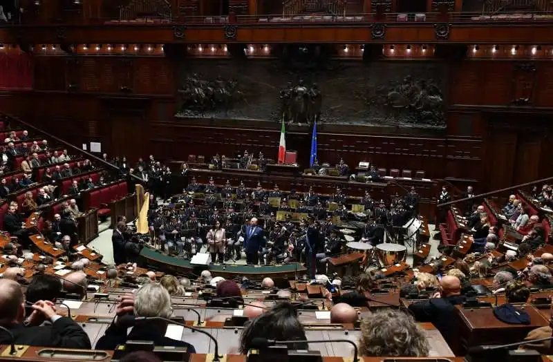 concerto banda musicale della polizia per la giornata nazionale della bandiera (4)