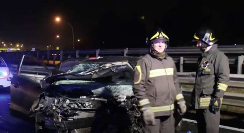 contromano in tangenziale est a milano 8