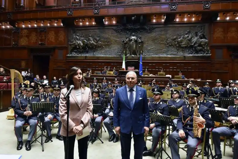 la vice presidente mara carfagna col prefetto francesco tagliente (2)