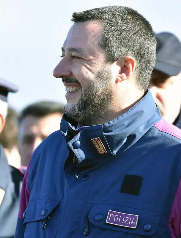 matteo salvini all arrivo di cesare battisti foto mezzelani gmt026