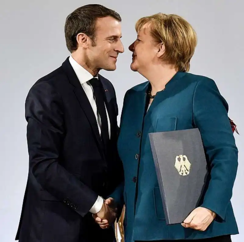 merkel e macron firmano il trattato di aquisgrana 5