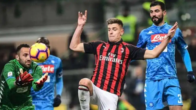 milan napoli piatek ospina