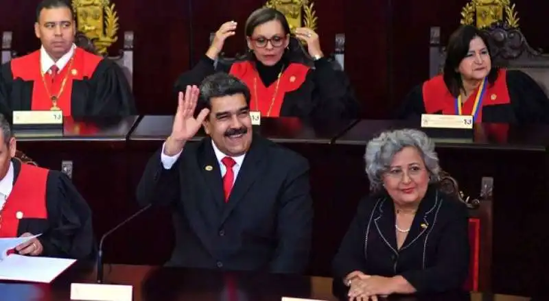 NICOLAS MADURO     