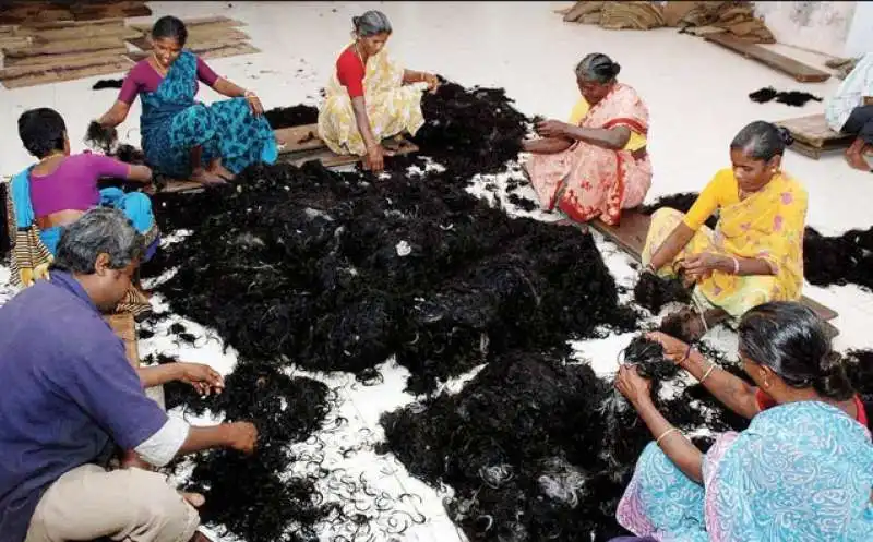 sacrificio dei capelli in india 7