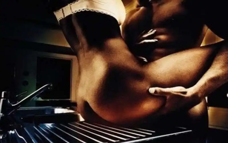 sesso cucina 8