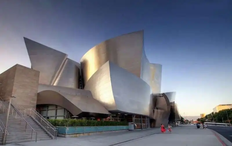 walt disney concert hall in los angeles