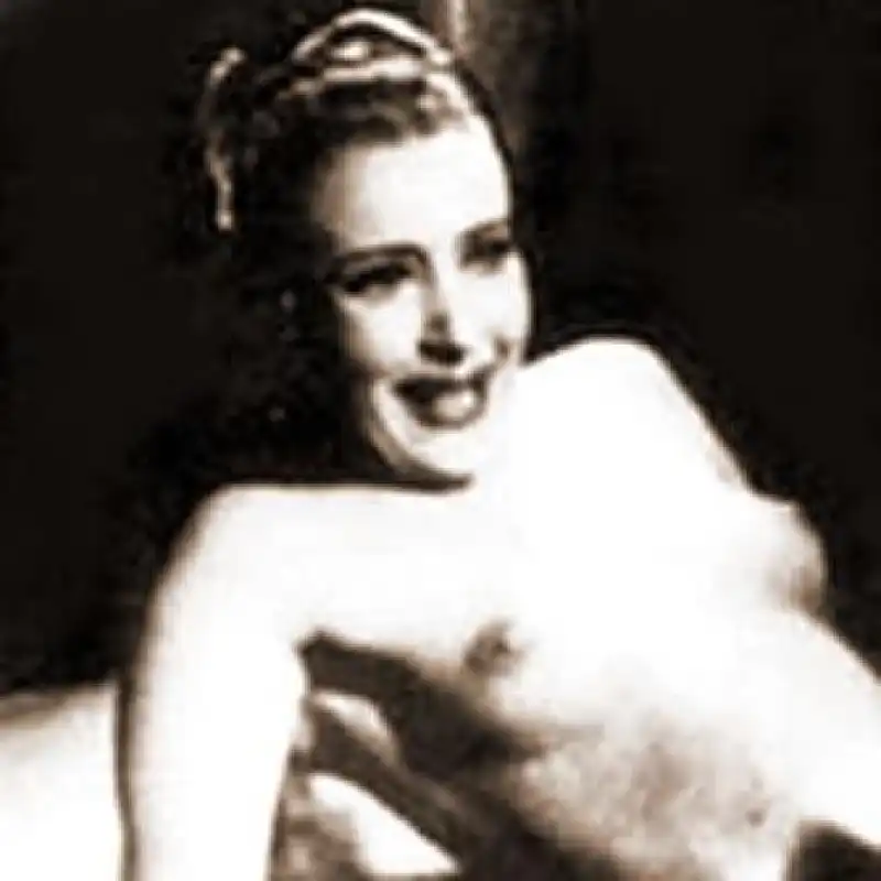 Clara Calamai a seno nudo ne la cena delle beffe (1941)