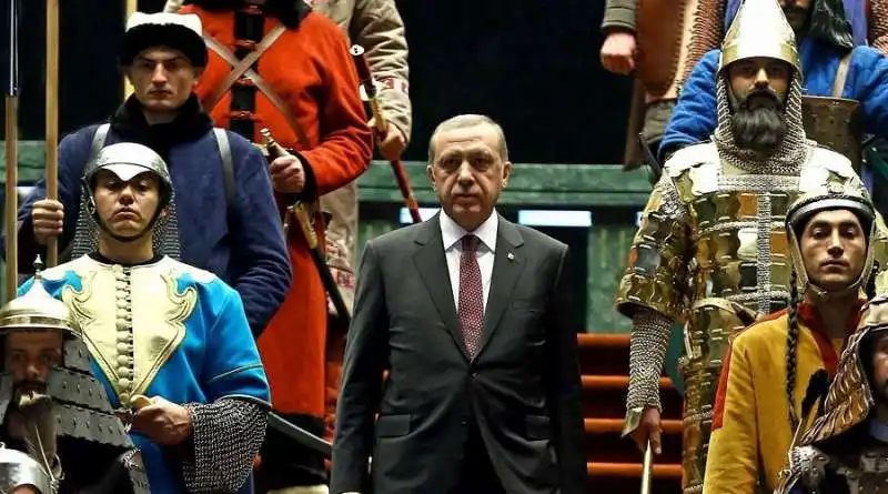 ERDOGAN CIRCONDATO DALLE TRIBU' OTTOMANE