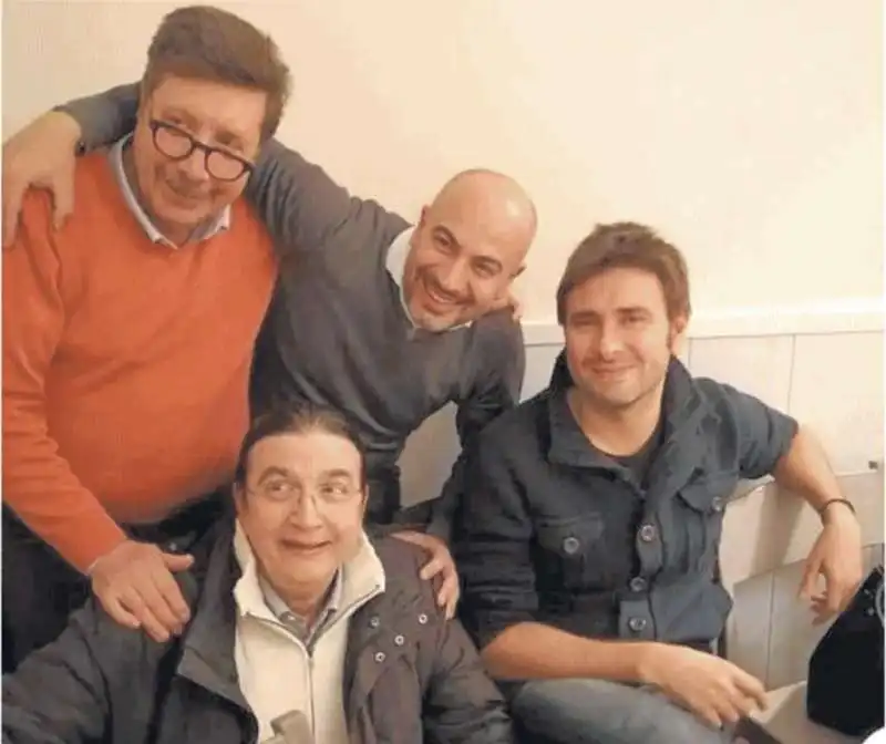 GIANLUIGI PARAGONE CON ALESSANDRO DI BATTISTA E DUE ATTIVISTI A TIVOLI - DICEMBRE 2019